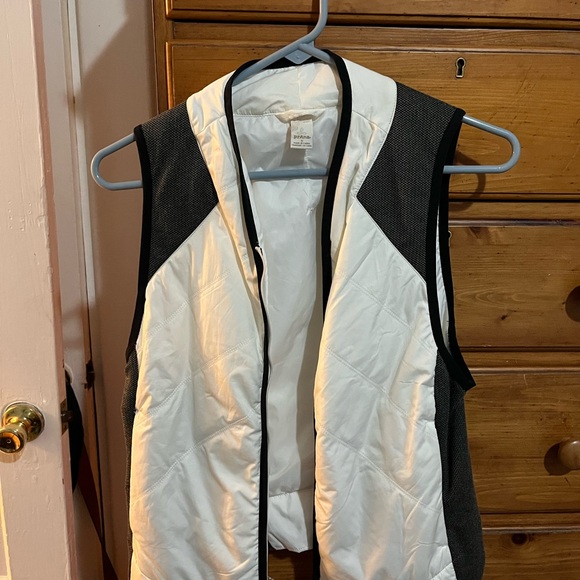 Prana vest size S - Picture 3 of 6